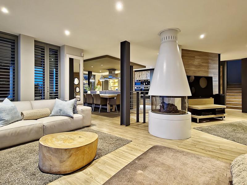 5 Bedroom Property for Sale in Bakoven Western Cape